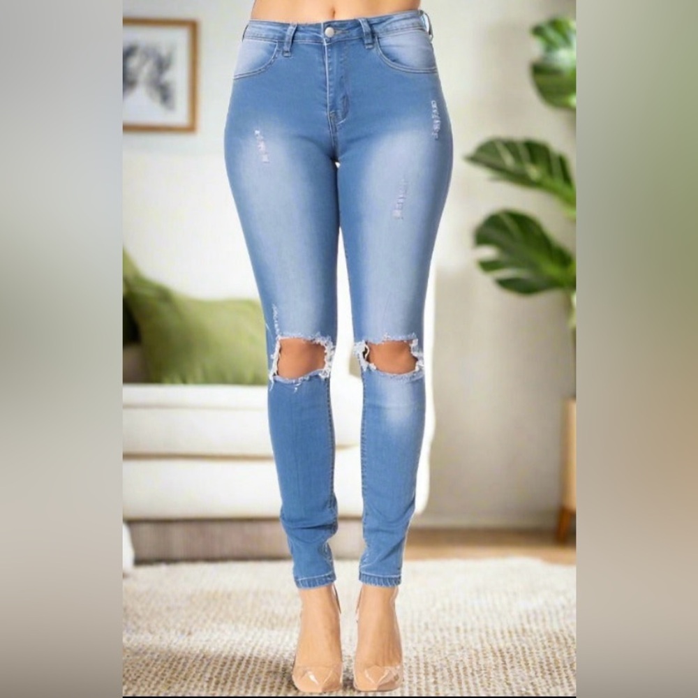 NEW Distressed Ripped Jeans, Denim Couture Light Wash, Women's Sizes S/M/L/XL